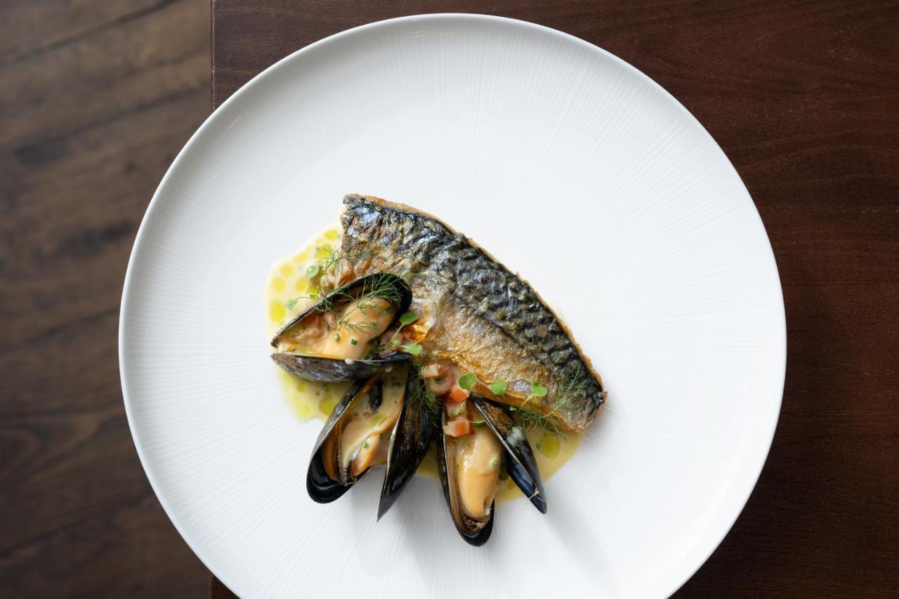 Boringdon Hall Hotel And Spa Plymouth Exterior foto Mackerel and mussels